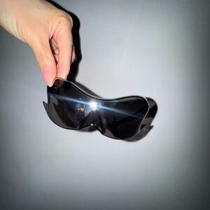 darker wavs diatonic futuristic sunglasses